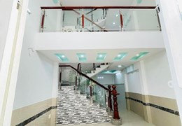Nhà hiếm Tống Văn Hên, Tân Bình, 40m2,  3 tầng, xe hơi đỗ cổng, chỉ 4,1 tỷ