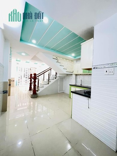 Nhà hiếm Tống Văn Hên, Tân Bình, 40m2,  3 tầng, xe hơi đỗ cổng, chỉ 4,1 tỷ
