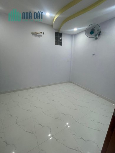 *Bình Tân hàng xóm Tân Phú ngay ngã tư Lê Thúc Hoạch,48m2 ,2 Tầng Nhỉnh 2 tỷ