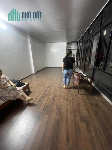 Chỉ Với 3,9 tỷ Có Ngay Nhà 3 Mặt Thoáng Lương Định Của 65m x 3 Tầng, Sđcc