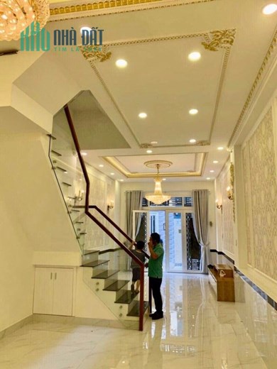 Bán nhà 3 tầng HXH Đường 22 Linh Đông 4.2x14m cách Phạm Văn Đồng 200m giá 6.xx tỷ