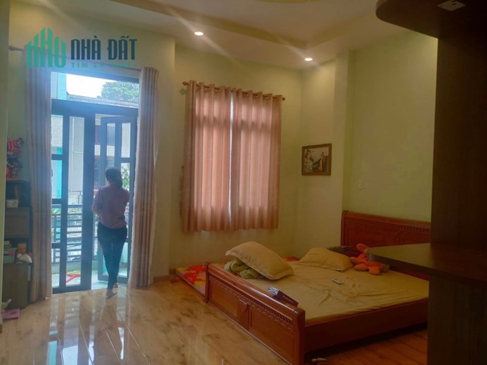 LÊ VĂN QUỚI 5 TẦNG XE HƠI NGỦ TRONG NHÀ - 71M2 - NHÀ MỚI - GẤP BÁN - 6 TỶ 9