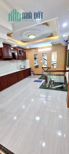 Nhà bán Tân Trụ, Tân Bình, 5tầng, hẻm xe hơi, chỉ nhỉnh 7tỷ