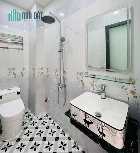 Nhà bán Tân Trụ, Tân Bình, 5tầng, hẻm xe hơi, chỉ nhỉnh 7tỷ