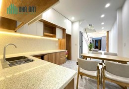 Bán nhà2  mặt tiền Huỳnh Ngọc Huệ 5 tỷ
