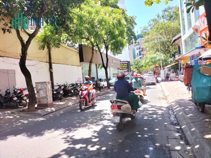 CHO THUÊ - MẶT PHỐ TRUNG KÍNH - GẦN TRẦN DUY HƯNG - 141M2 - 5 TẦNG - MẶT TIỀN 6M