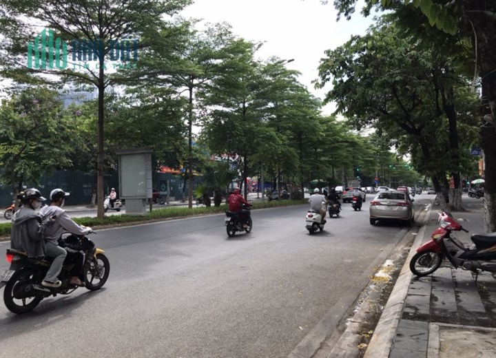 Chính chủ nhờ bán nhanh toà nhà mặt phố và khu tổ hợp kinh doanh Hà Nội