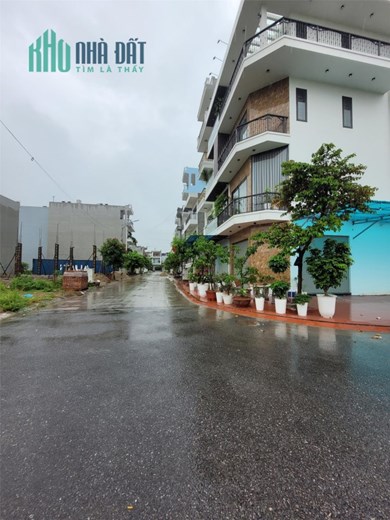ĐẤT TĐC HỒ SEN - HƯỚNG ĐÔNG NAM - GIÁ CỰC HẤP DẪN