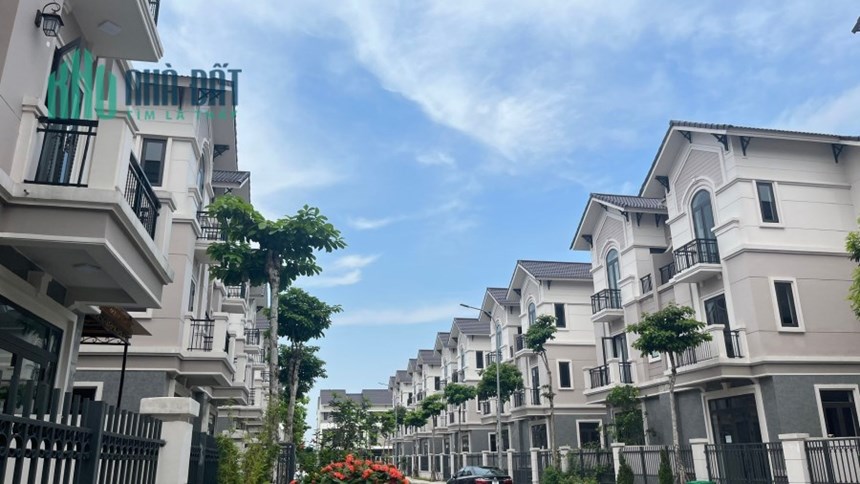 Bán gấp căn góc biệt thự Centa Vsip giá chỉ 7 tỷ xx