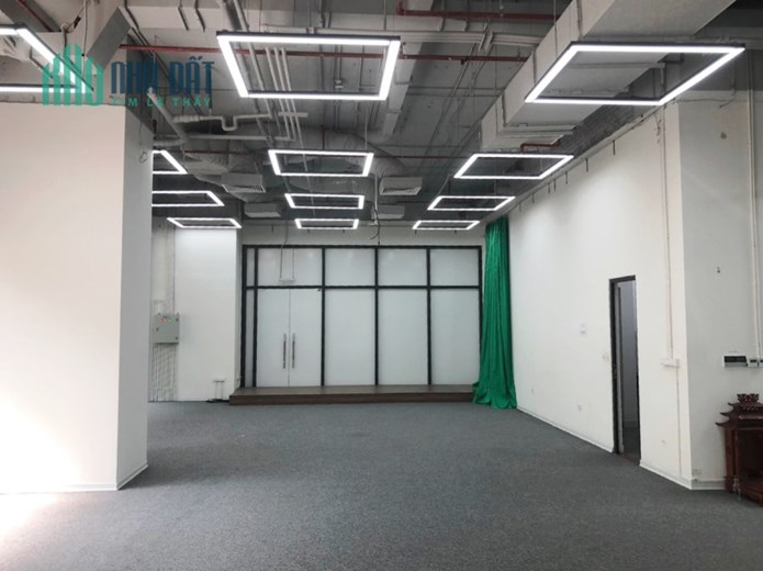 Cho thuê văn phòng 281m2 full nội thất, free ngoài giờ tòa Dreamland Bonanza, Duy Tân, Cầu Giấy