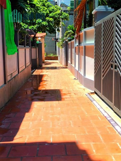 NHỈNH 3 TỶ LÔ GÓC 5 TẦNG MỚI ĐẸP, Ô TÔ TRÁNH VÀI BƯỚC KV THẠCH BÀN - LONG BIÊN