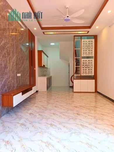 NHỈNH 3 TỶ LÔ GÓC 5 TẦNG MỚI ĐẸP, Ô TÔ TRÁNH VÀI BƯỚC KV THẠCH BÀN - LONG BIÊN
