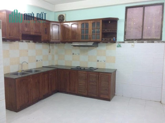 Nhà thuê 3 Tầng hẻm 125 Nguyễn Thị Tần P2Q8 - Giá : 12 Triệu