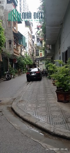 Bán nhà quận Hai Bà Trưng, phân lô, ô tô tránh, nhà dân xây 5 tầng 85m2, giá bán chưa đến 100tr/m2.