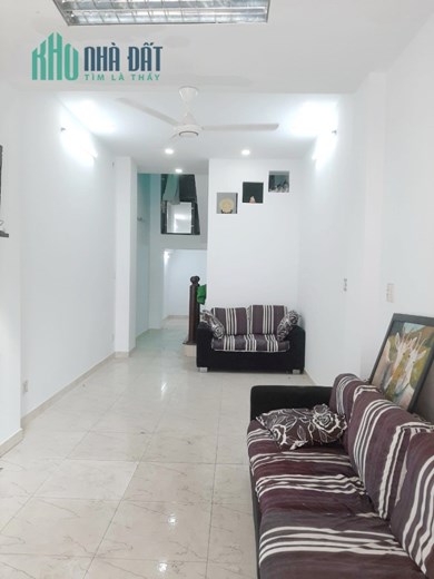 Cho thuê NNC đường Dã Tượng P10.Q8. Giá 16 triệu
