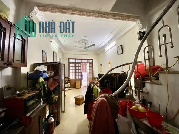 BÁN GẤP KIM NGƯU, Ô TÔ ĐỖ GẦN, TẶNG NỘI THẤT, NHÀ ĐẸP Ở LUÔN 48m x 4T, NHỈNH 4 TỶ 0901753139