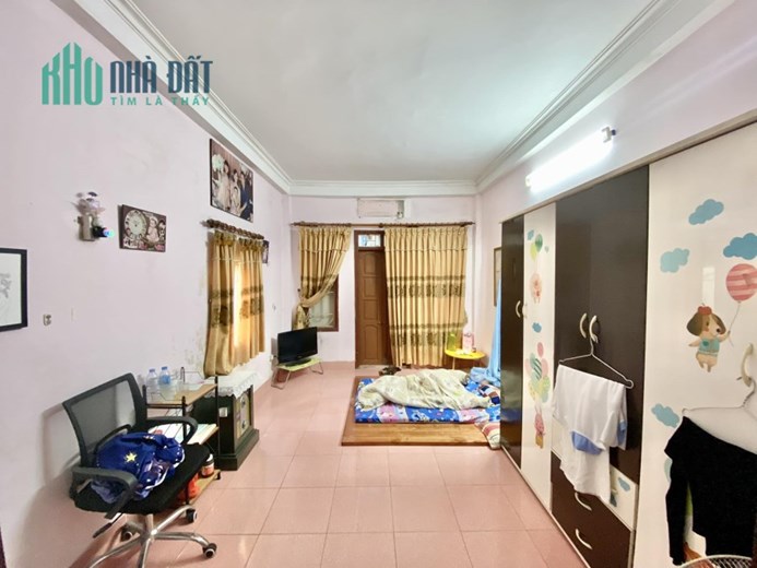 BÁN GẤP KIM NGƯU, Ô TÔ ĐỖ GẦN, TẶNG NỘI THẤT, NHÀ ĐẸP Ở LUÔN 48m x 4T, NHỈNH 4 TỶ 0901753139