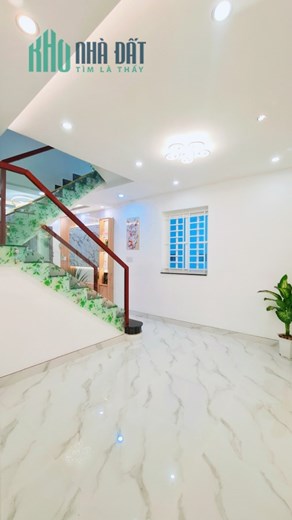 Nhà mới 3 tầng nở hậu hẻm 511 Dương Bá Trạc P1Q8. Giá 3tỷ 78