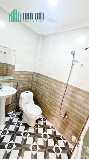 Nhà mới 3 tầng nở hậu hẻm 511 Dương Bá Trạc P1Q8. Giá 3tỷ 78