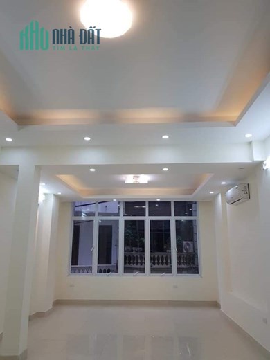 Chính chủ nhờ bán căn nhà Triều Khúc ngõ kinh doanh oto vào nhà  45m2 nhà 5 tầng giá chào  7  tỷ
