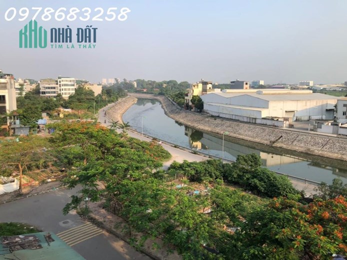 Nhà phân lô Linh Đàm, ô tô tránh, thang máy, giá tốt