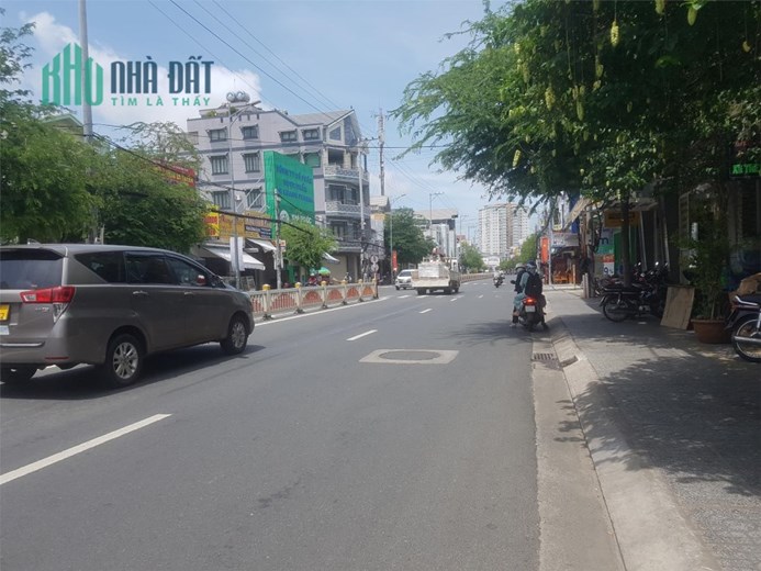 Cho thuê mặt bằng Cafe sân vườn 380m2 đường 30/4, tpvt