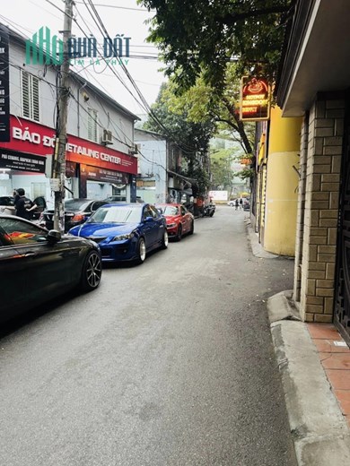 BÁN NHÀ PHÂN LÔ TRẦN QUỐC HOÀN - CẦU GIẤY - Ô TÔ TRÁNH - NHÀ ĐẸP Ở NGAY. CẦN BÁN GẤP 13.8 TỶ.
Diện