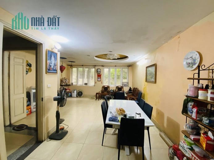 BÁN NHÀ PHÂN LÔ TRẦN QUỐC HOÀN - CẦU GIẤY - Ô TÔ TRÁNH - NHÀ ĐẸP Ở NGAY. CẦN BÁN GẤP 13.8 TỶ.
Diện