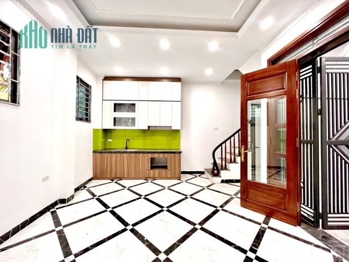 Bán nhà Minh Khai , giảm chào 300tr còn 3,8 tỷ , 45m2 , mặt tiền 6,3m dài như người mẫu