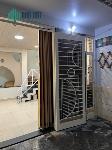 Bình Thạnh, nhà diện tích lớn, hai mặt hẻm, gần Quận 1, 52m2, nhỉnh 5 tỷ