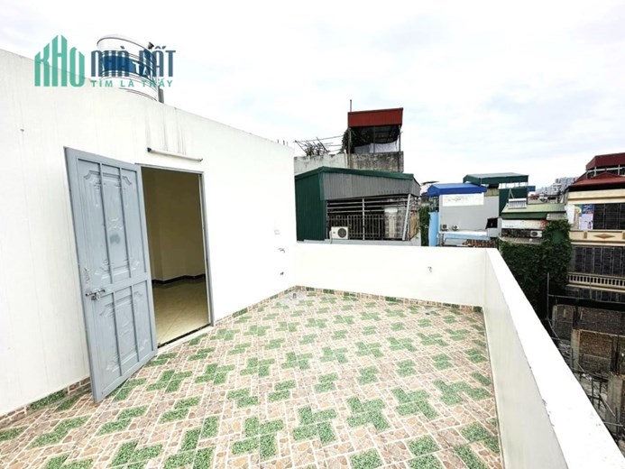 Bán nhà Thanh Nhàn , Giá giảm chào 300tr , 46m2 , mặt tiền 6,2m , chỉ 3,7 tỷ , 10m ra ngõ ô tô tránh