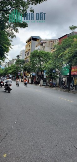 Bán nhà Thanh Nhàn , Giá giảm chào 300tr , 46m2 , mặt tiền 6,2m , chỉ 3,7 tỷ , 10m ra ngõ ô tô tránh