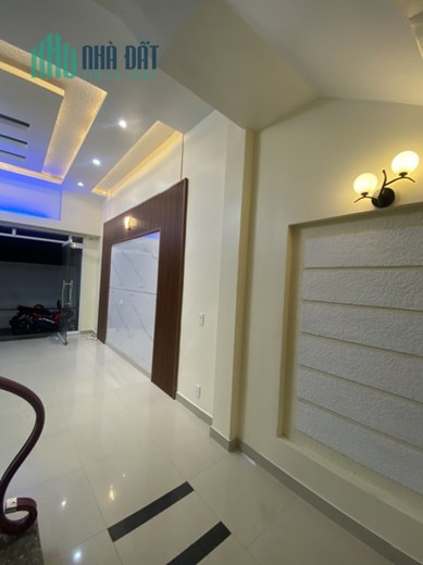 Bán nhà ngõ 304 Chợ Hàng, diện tích 50m 4 tầng, GIÁ 2.85 tỉ