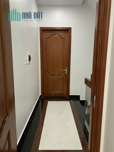 Bán nhà ngõ 254 Văn Cao, ngõ ô.tô đỗ cửa, diện tích 80m 5 tầng GIÁ 6.6 tỉ