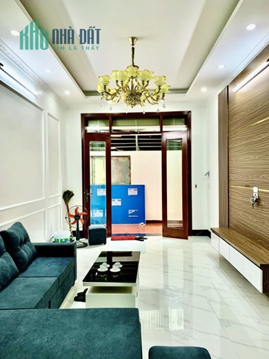 Bán nhà Đại La , Giá giảm chào 200tr , 44m2 , mặt tiền 6,1m , chỉ 3,7 tỷ , khu VIP an sinh tốt