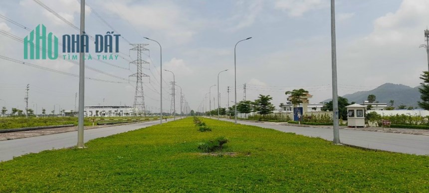 Bán lô đất tại KCN Yên Lư.TT.Mham Biền,Yên Dũng,Bắc Giang với dt 140m2 f