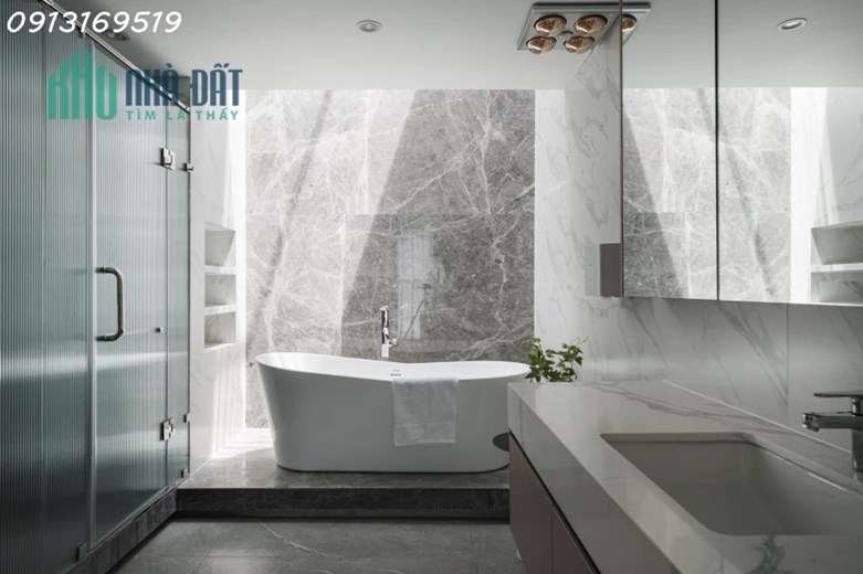 BÁN NHÀ PHẠM NGỌC THẠCH, 50m2x 5T, MT5m, Ô TÔ ĐỖ CỔNG, LÔ GÓC, KINH DOANH, CHỈ NHỈNH 4 TỶ