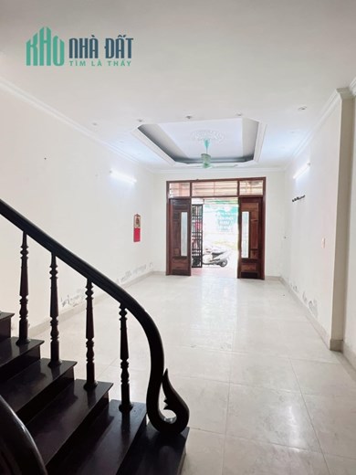 Bán nhà Khương Đình ô tô tránh 50m2 4 tầng gần hồ giá 6.75 tỷ