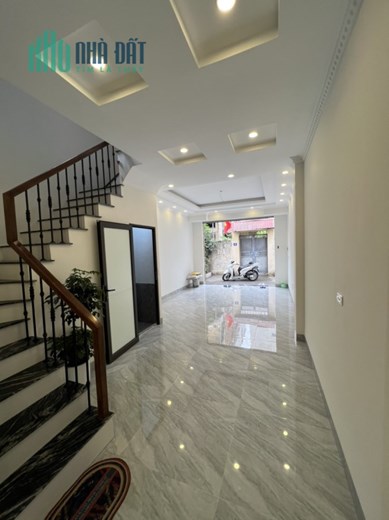 Cần bán gấp nhà 5 tầng mới két tại phố Vũ Xuân Thiều Long Biên hơn 50m2 giá chỉ 4.86 tỷ