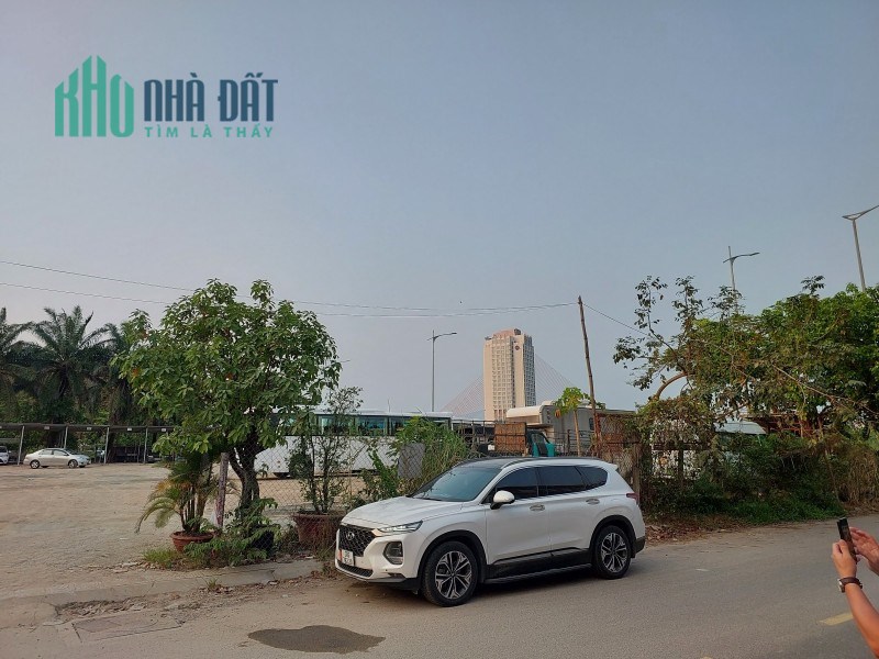 Đất rộng 1000m2 Đà Nẵng, 2 mặt Tiền Bạch Đằng, View Sông Hàn, 1xx tỷ