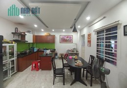 Nhà Góc Kiệt nhựa Ô tô thông Nguyễn Hoàng, 60m2, 3 tầng, đẹp, KD, nhỉnh 4 tỷ