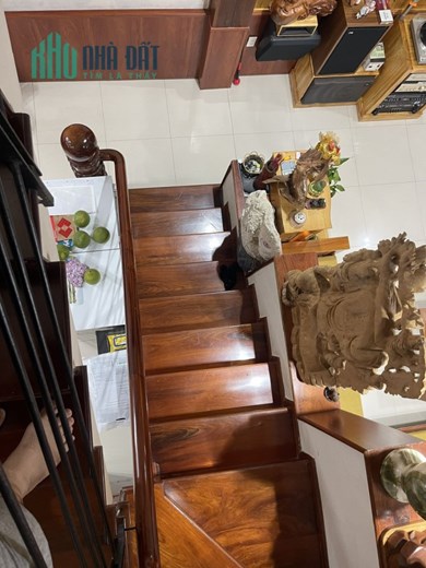 Nhà Góc Kiệt nhựa Ô tô thông Nguyễn Hoàng, 60m2, 3 tầng, đẹp, KD, nhỉnh 4 tỷ