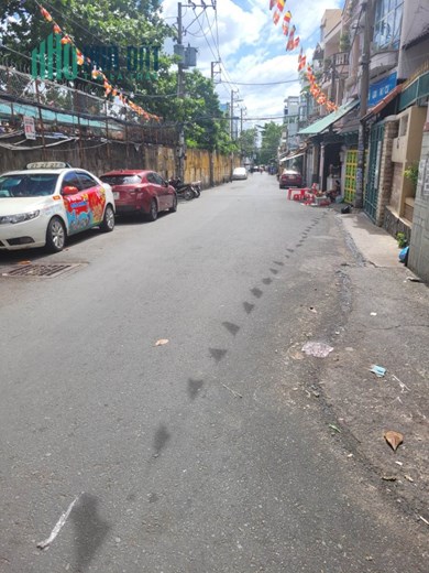 Chủ ngộp bank bán gấp nhà HXH Phan Văn Trị. Sổ không lỗi, nhà chưa qua đầu tư