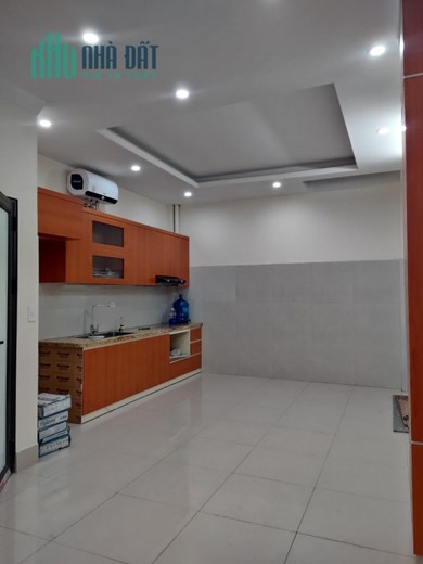 Bán nhà Hoàng Quốc Việt, Võ Chí Công dt 55 m² x 5 t 7 ngủ khép kín giá bán 5.9 tỷ.