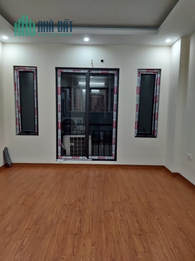 Bán nhà Hoàng Quốc Việt, Võ Chí Công dt 55 m² x 5 t 7 ngủ khép kín giá bán 5.9 tỷ.