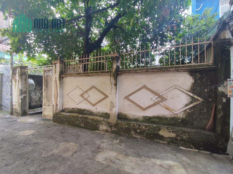 BÁN CHIA TÀI SẢN -DIỆN TÍCH KHỦNG 220m2 -NGANG GẦN 9M - HẺM XE HƠI HOÀNG HOA THÁM P7 BÌNH THẠNH -