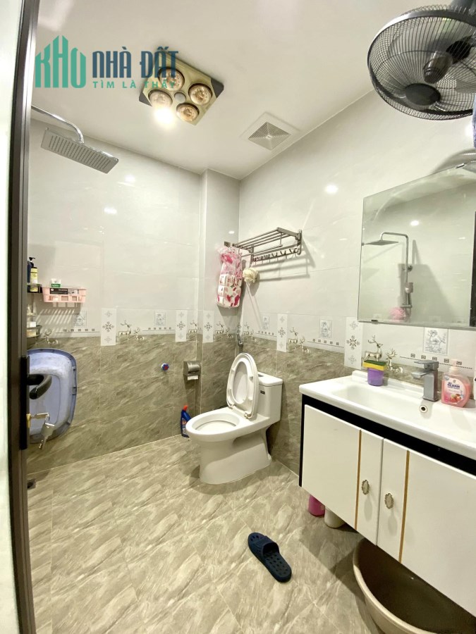 CHỦ NHỜ BÁN GẤP NHÀ MẶT NGÕ DỊCH VỌNG, DÂY XÂY, NGÕ THÔNG KINH DOANH, 40M2 CHỈ NHỈNH 5TỶ