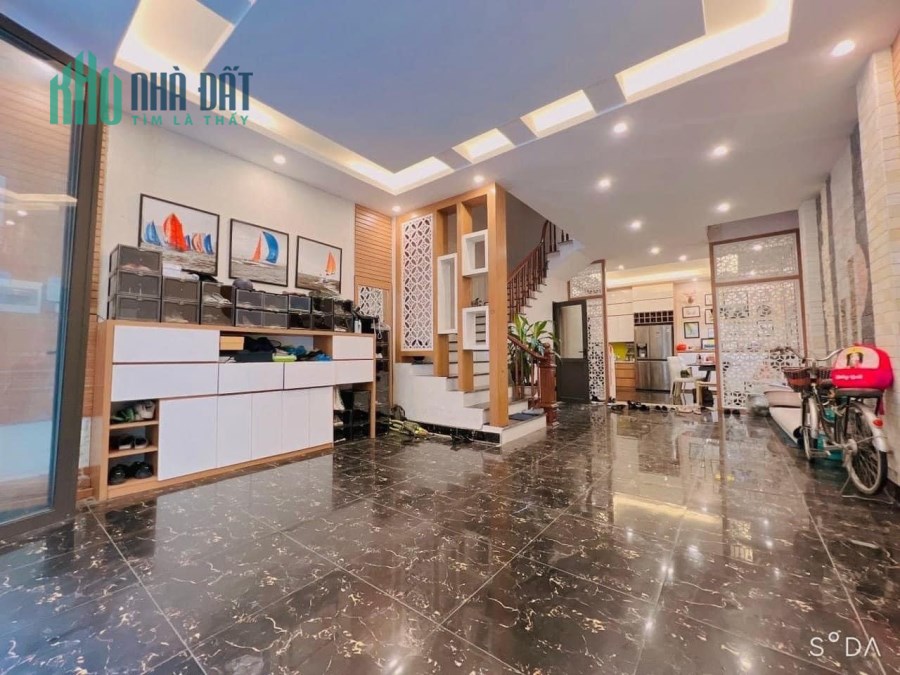 Của Hiếm! Mặt ngõ, TT Cầu Giấy, 3 thoáng, 40m ra phố, ba gác đua, 43m, 4T, 5.3 tỷ TL sâu