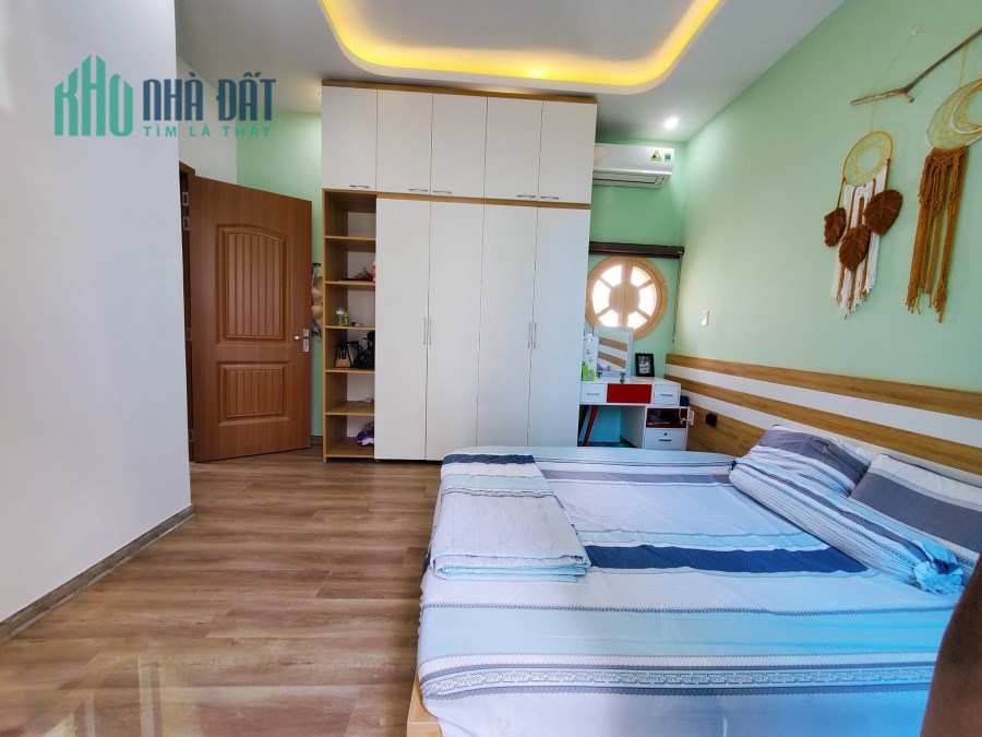 Siêu VIP! Cầu Giấy, 15m oto tránh, ngõ 2.5m, ở luôn, 27m x 5T, 3.392 tỷ