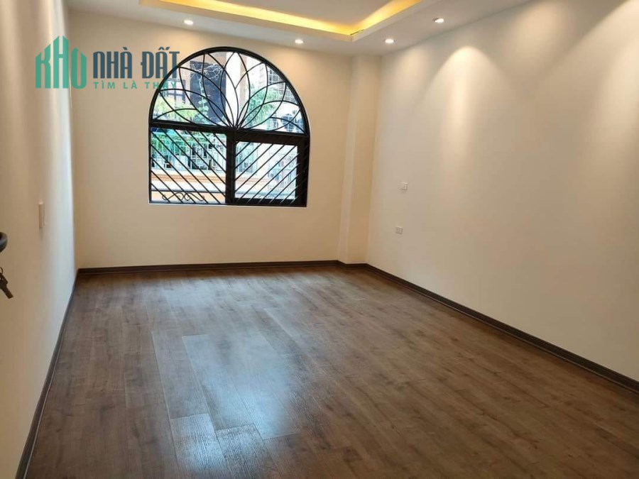 58M2X4T PHÂN LÔ ĐỖ QUANG Ô TÔ TRÁNH 2 MẶT NGÕ Ở VIP